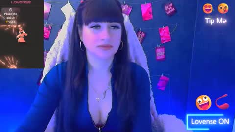 Caroline online show from 04/06/26, 05:52