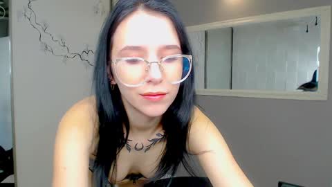 Snapshot of karolinablack chatting on 02/07/25, 06:45 Karolina online show from 02/07/25, 06:45