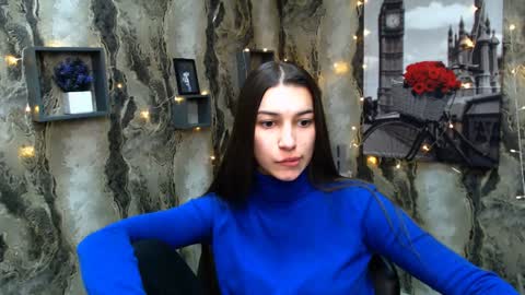 Karolina online show from 01/06/25, 01:19