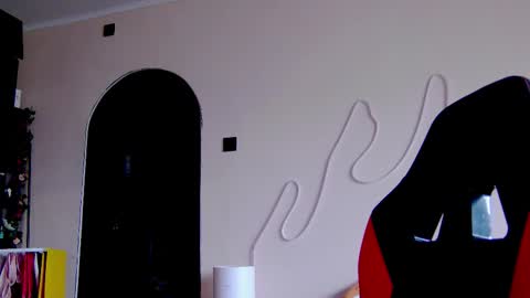 karoline121 online show from 11/19/25, 09:09