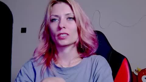 karoline121 online show from 11/27/25, 06:21