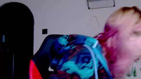 karoline121 online show from 11/28/25, 07:05