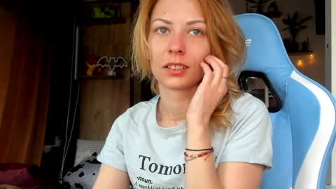 karoline121 online show from 03/15/26, 04:51