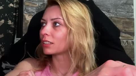 karoline121 online show from 03/16/26, 09:08