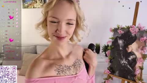 Karoline online show from 08/07/26, 10:12