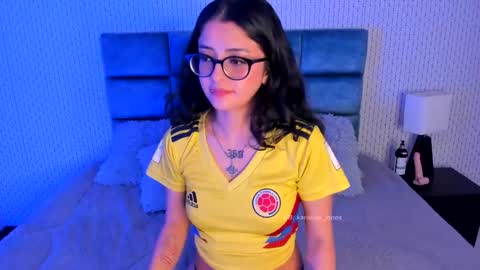 Snapshot of karoline_jones_ chatting on 02/09/25, 11:46 Karoline online show from 02/09/25, 11:46