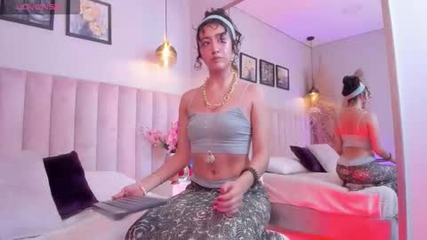 karoline_lux online show from 03/19/26, 03:21