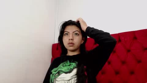 Isa online show from 02/12/25, 08:18