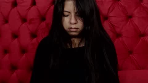 Isa online show from 02/25/25, 11:19