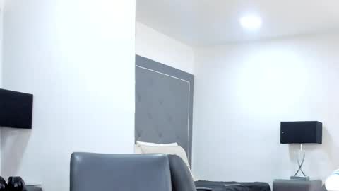 karolwest_ online show from 02/12/26, 11:05