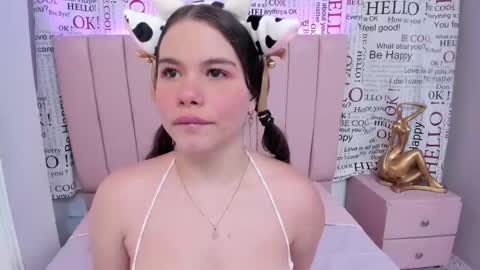 Snapshot of karoly_ocampo chatting on 02/17/25, 11:20 karoly online show from 02/17/25, 11:20