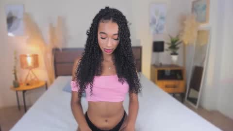 Snapshot of karymoon chatting on 01/18/26, 09:29 Kary Moon online show from 01/18/26, 09:29