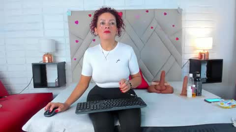 kasandra gomez online show from 03/07/25, 12:23