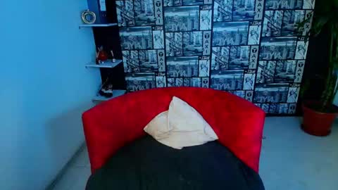 Snapshot of kassandra_james chatting on 04/29/26, 05:30 kassandra james online show from 04/29/26, 05:30