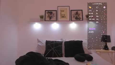 Snapshot of kassandra_nasty chatting on 07/18/26, 01:54 .Lovense is active There are legends that in this room all your wis hes can come true Private is Open online show from 07/18/26, 01:54