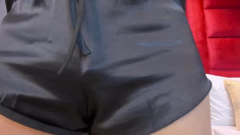 Snapshot of kassandrahall chatting on 11/07/25, 10:10 Kasandra Hall online show from 11/07/25, 10:10