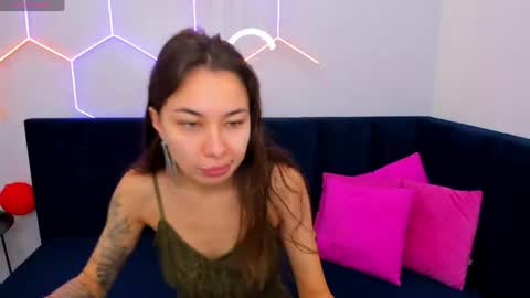 kat__cat online show from 04/23/26, 02:02
