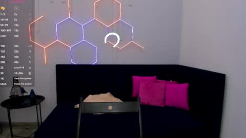 kat__cat online show from 04/28/26, 02:27