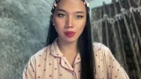 Snapshot of kat_hollandx chatting on 01/15/25, 09:13 Majesty online show from 01/15/25, 09:13