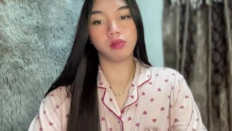 Snapshot of kat_hollandx chatting on 01/23/25, 01:02 Majesty online show from 01/23/25, 01:02