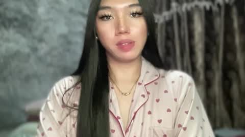 Snapshot of kat_hollandx chatting on 02/04/25, 04:50 Majesty online show from 02/04/25, 04:50