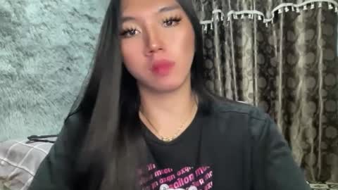 Snapshot of kat_hollandx chatting on 02/20/25, 06:57 Majesty online show from 02/20/25, 06:57