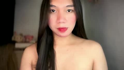 Snapshot of kat_hollandx chatting on 02/17/26, 01:51 Majesty online show from 02/17/26, 01:51