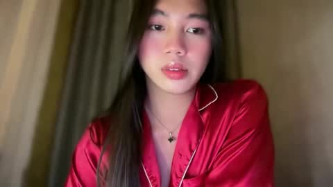 Snapshot of kat_hollandx chatting on 05/25/26, 06:25 Majesty online show from 05/25/26, 06:25