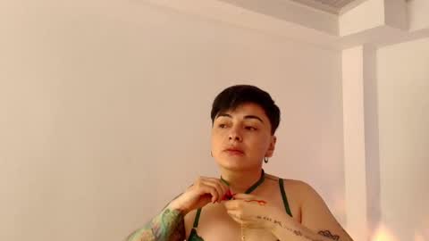 kat paradisse online show from 12/20/25, 12:12