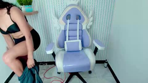 Snapshot of kataleya_018 chatting on 09/12/25, 01:17 kataleya online show from 09/12/25, 01:17