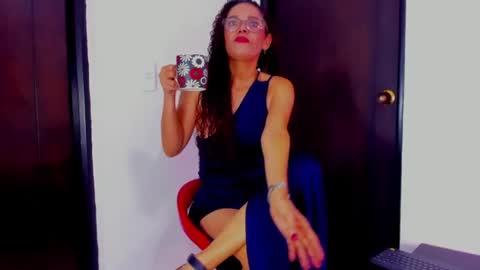 Snapshot of kataleya_saenz1 chatting on 06/25/26, 12:42 kataleya online show from 06/25/26, 12:42