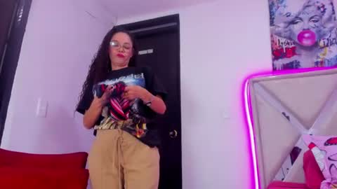 Snapshot of kataleya_saenz1 chatting on 07/09/26, 12:31 kataleya online show from 07/09/26, 12:31