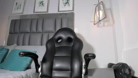 kataleya_west online show from 05/16/26, 07:56