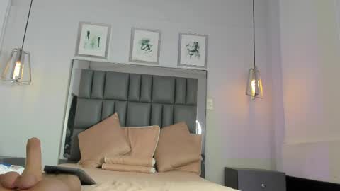 kataleya_west online show from 05/25/26, 08:04