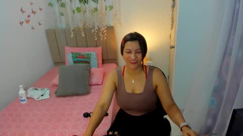 Snapshot of kataleyarios01 chatting on 01/22/25, 02:26 kataleyarios01 online show from 01/22/25, 02:26