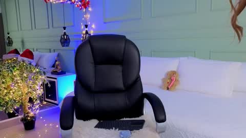 Kat online show from 12/17/25, 12:00