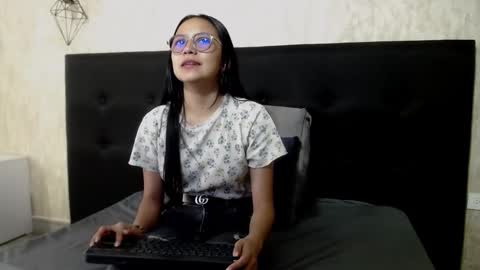 Katalina online show from 11/27/25, 12:51