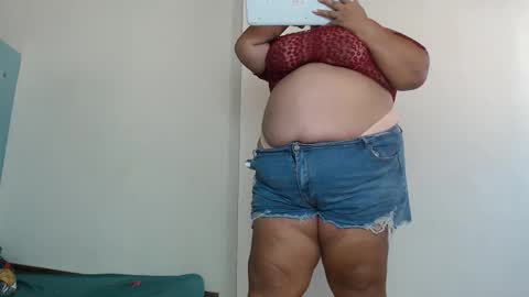 Snapshot of katalina_gomez6921 chatting on 02/13/26, 04:14 Kata online show from 02/13/26, 04:14