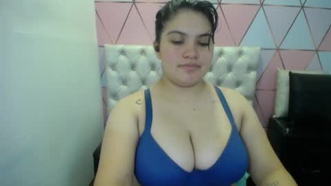 katalina santana25 online show from 04/16/26, 07:14