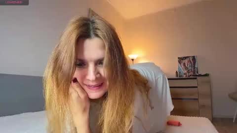 Kate online show from 11/03/25, 11:00