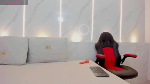 Snapshot of kate_bould chatting on 04/11/26, 04:39 kate bould online show from 04/11/26, 04:39