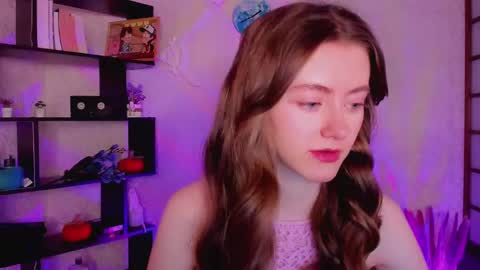 Snapshot of kate_cuddle chatting on 12/19/24, 02:12 Kate online show from 12/19/24, 02:12