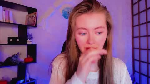 Snapshot of kate_cuddle chatting on 12/24/24, 05:16 Kate online show from 12/24/24, 05:16