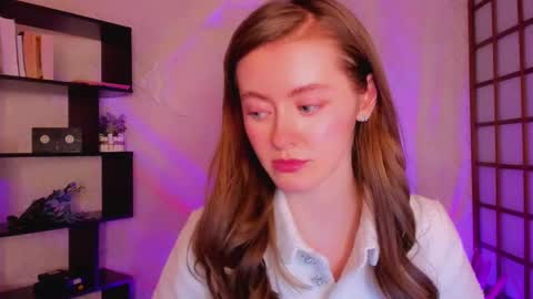 Snapshot of kate_cuddle chatting on 12/26/24, 05:26 Kate online show from 12/26/24, 05:26