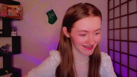 Snapshot of kate_cuddle chatting on 12/31/24, 04:49 Kate online show from 12/31/24, 04:49