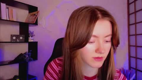 Snapshot of kate_cuddle chatting on 01/15/25, 01:56 Kate online show from 01/15/25, 01:56