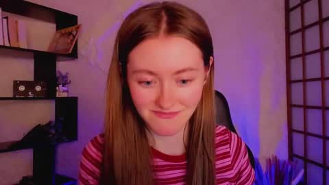 Snapshot of kate_cuddle chatting on 01/15/25, 07:59 Kate online show from 01/15/25, 07:59