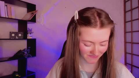 Snapshot of kate_cuddle chatting on 01/17/25, 05:11 Kate online show from 01/17/25, 05:11