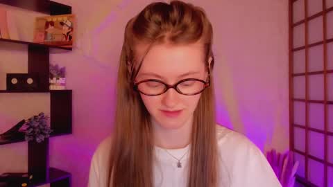 Snapshot of kate_cuddle chatting on 01/23/25, 05:13 Kate online show from 01/23/25, 05:13