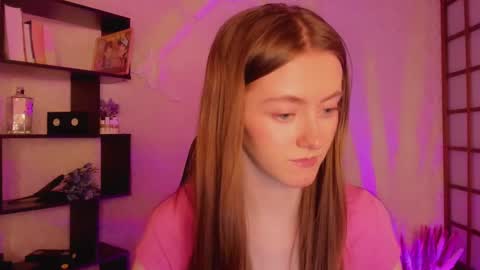 Snapshot of kate_cuddle chatting on 01/31/25, 05:30 Kate online show from 01/31/25, 05:30